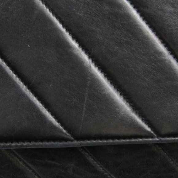 CHANEL Lambskin Chevron Quilted CC Dual Handle Flap Bag Black - Picture 5 of 9